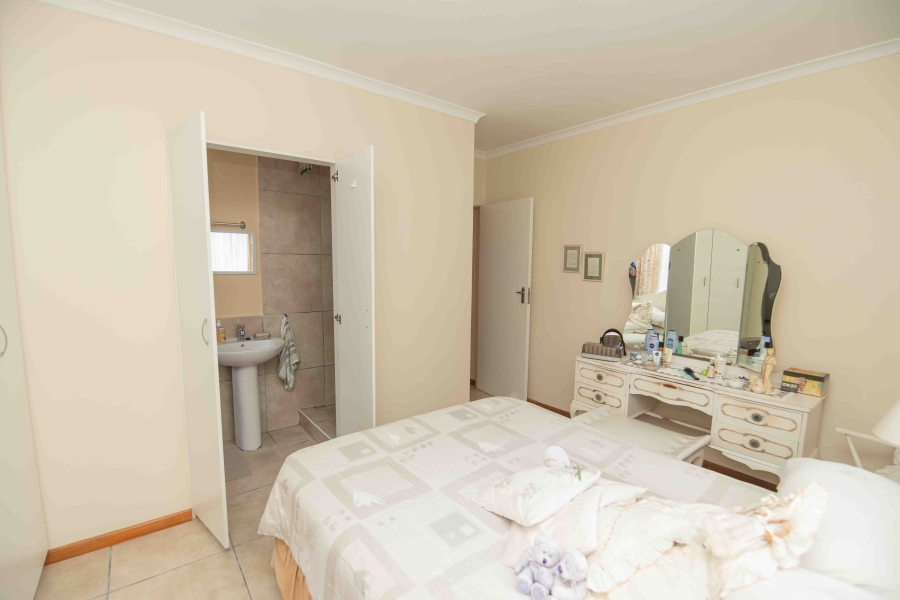 3 Bedroom Property for Sale in Parsonsvlei Eastern Cape